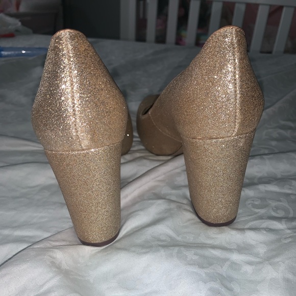 Gold sparkly heels - Picture 5 of 5
